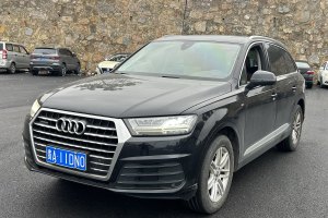 奥迪Q7 奥迪 40 TFSI 舒适型