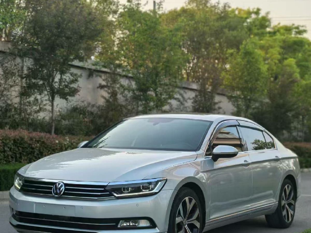 大眾 邁騰  2017款 280TSI DSG 領(lǐng)先型圖片