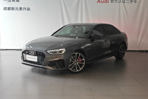 奥迪A4L 奥迪 45 TFSI quattro 臻选动感型