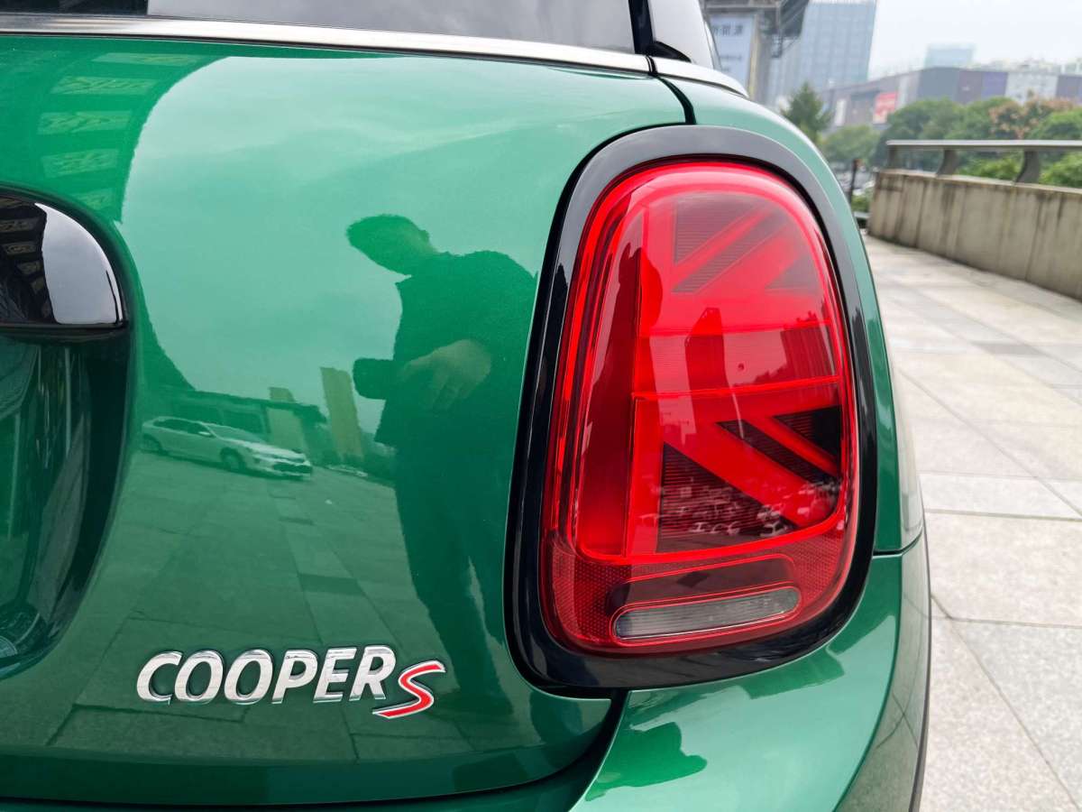 2020年6月MINI MINI  2020款 2.0T COOPER S 經典派 三門絕色版