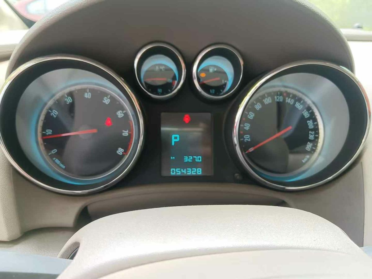 別克 英朗  2014款 XT 1.6L 自動時尚版圖片