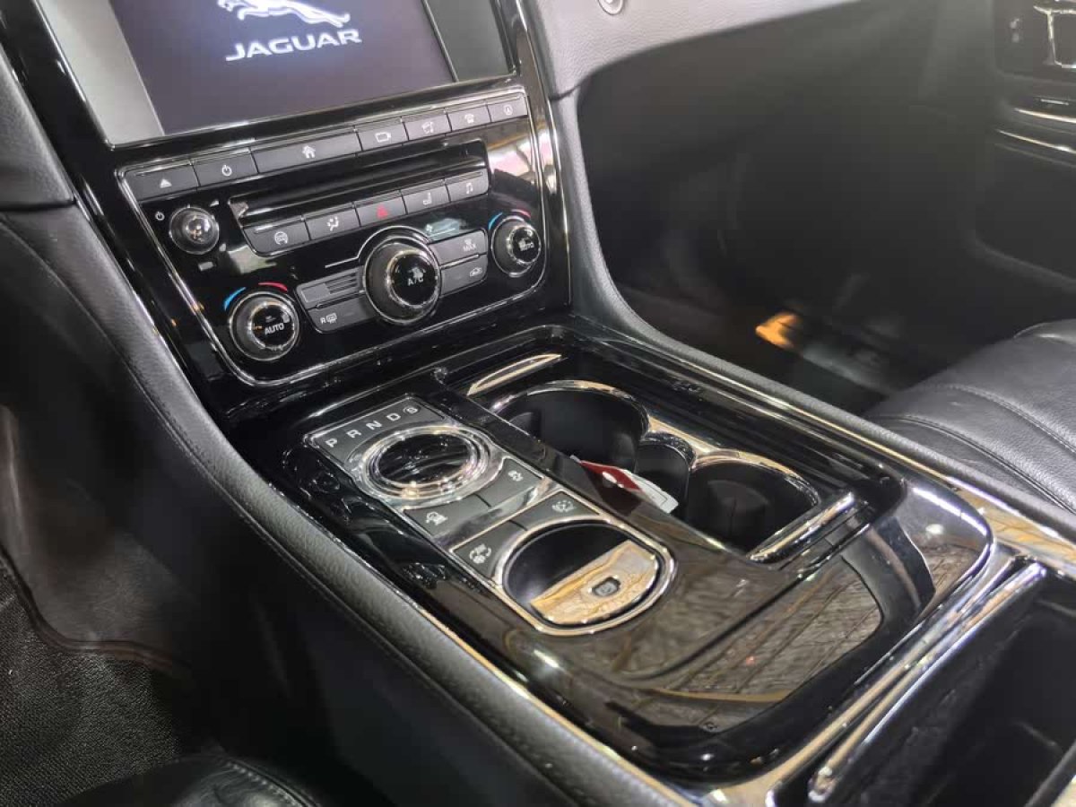 捷豹 XJ  2016款 XJL 3.0 SC 兩驅典雅商務版圖片