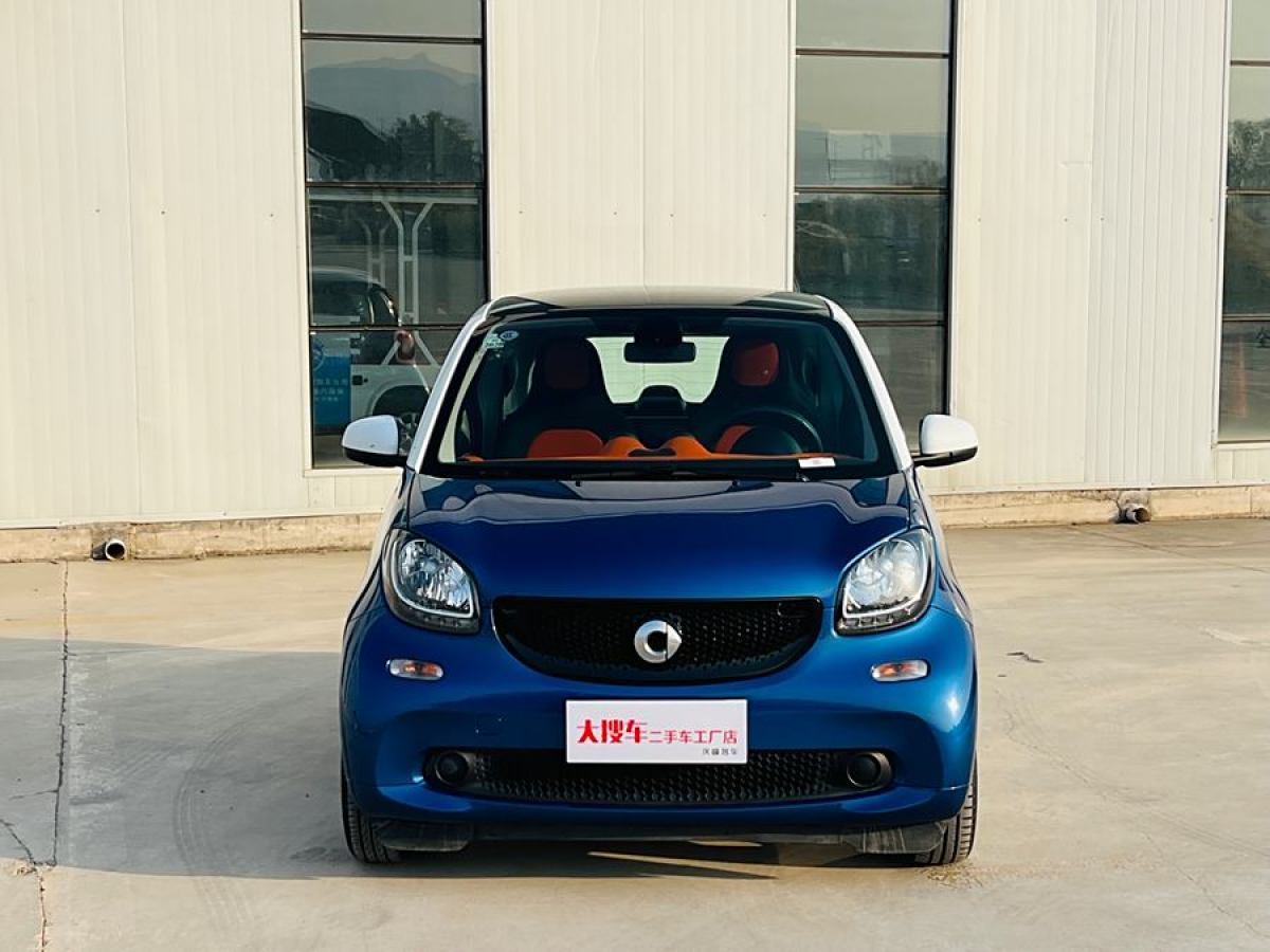 2018年3月smart fortwo  2015款 1.0L 52千瓦硬頂激情版