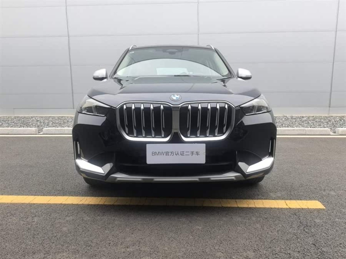 寶馬 寶馬X1  2024款 sDrive20Li X設(shè)計(jì)套裝圖片