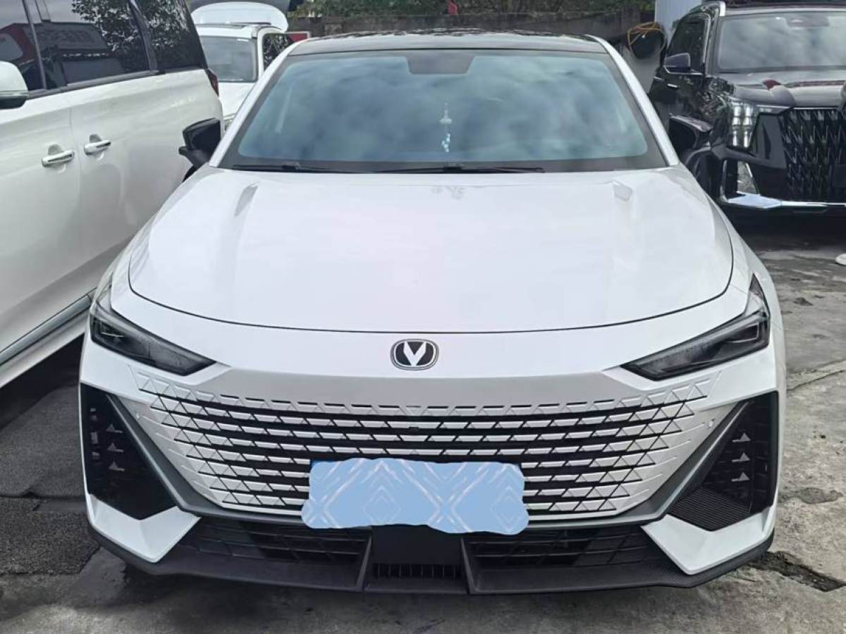 長安 長安UNI-V  2023款 1.5T 運動版圖片