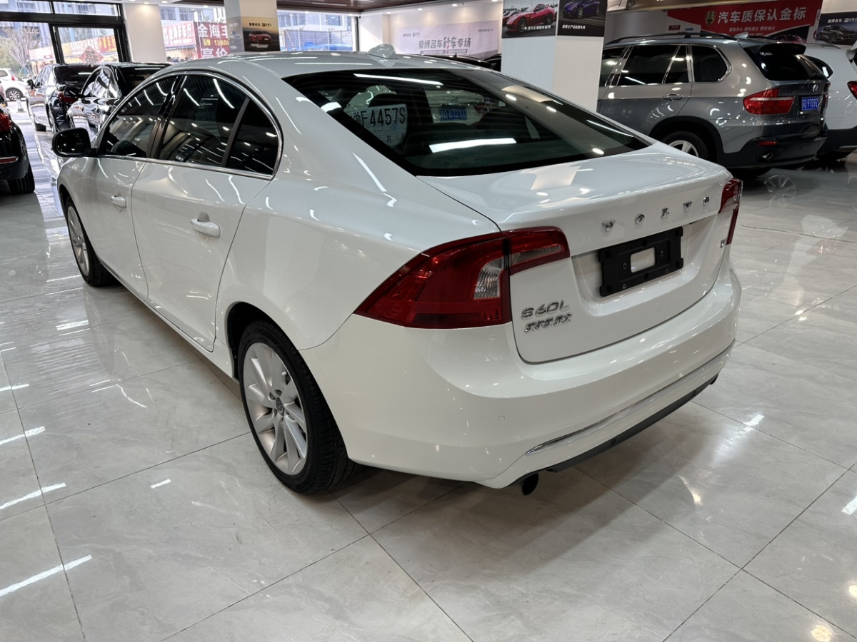 沃爾沃 S60  2016款 L 2.0T T4 智遠(yuǎn)版圖片