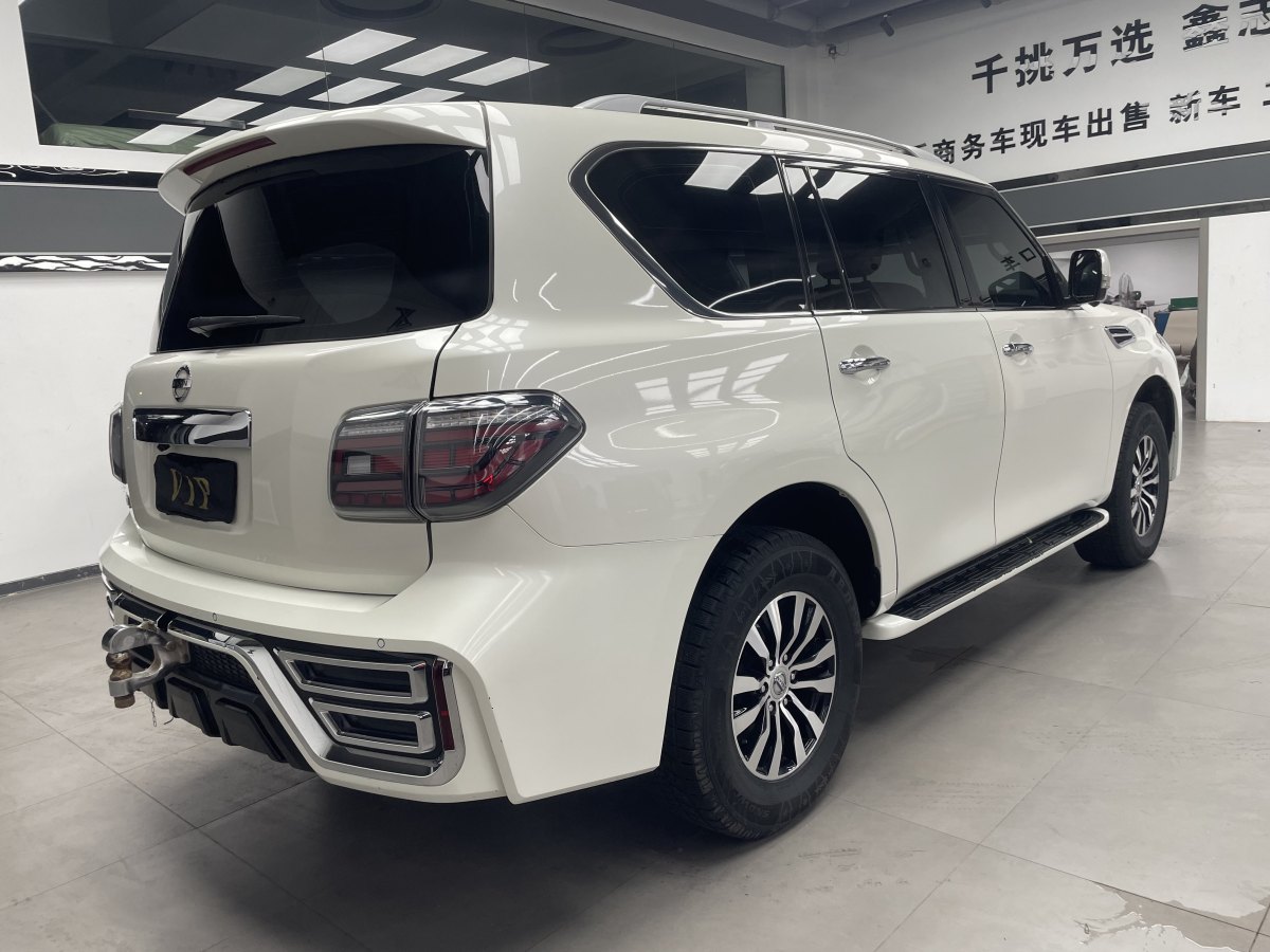 日產(chǎn) 途樂  2018款 4.0L 領(lǐng)英型圖片