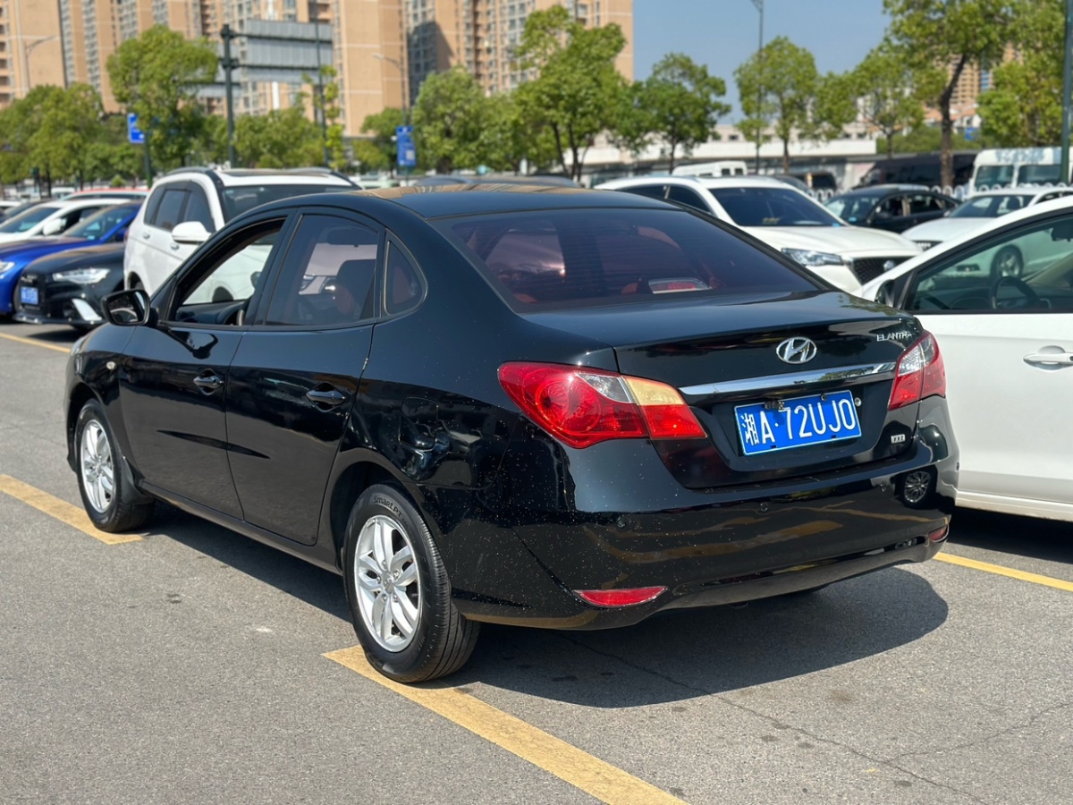 現(xiàn)代 悅動(dòng)  2011款 1.6L 手動(dòng)舒適型圖片