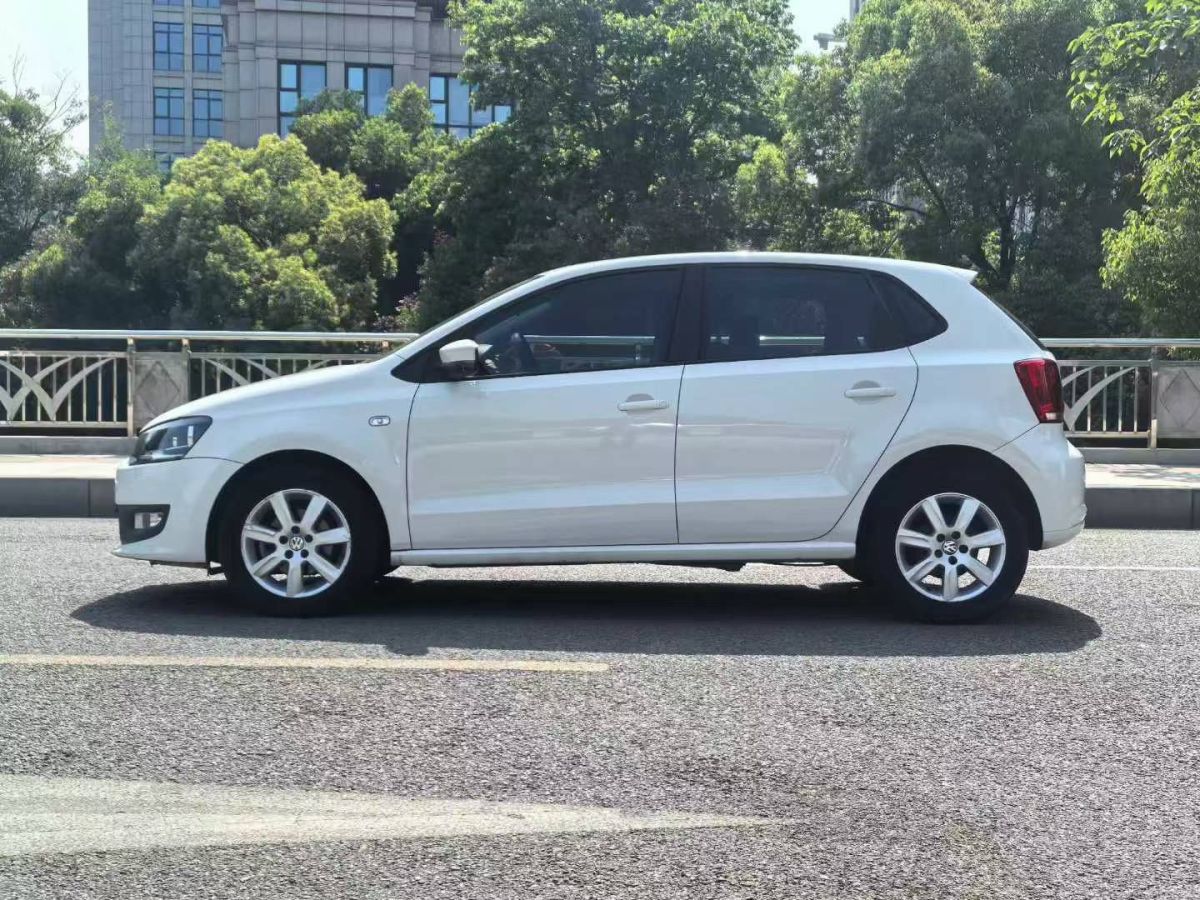 大眾 途安  2013款 1.4 TSI 5座豪華璀璨版圖片