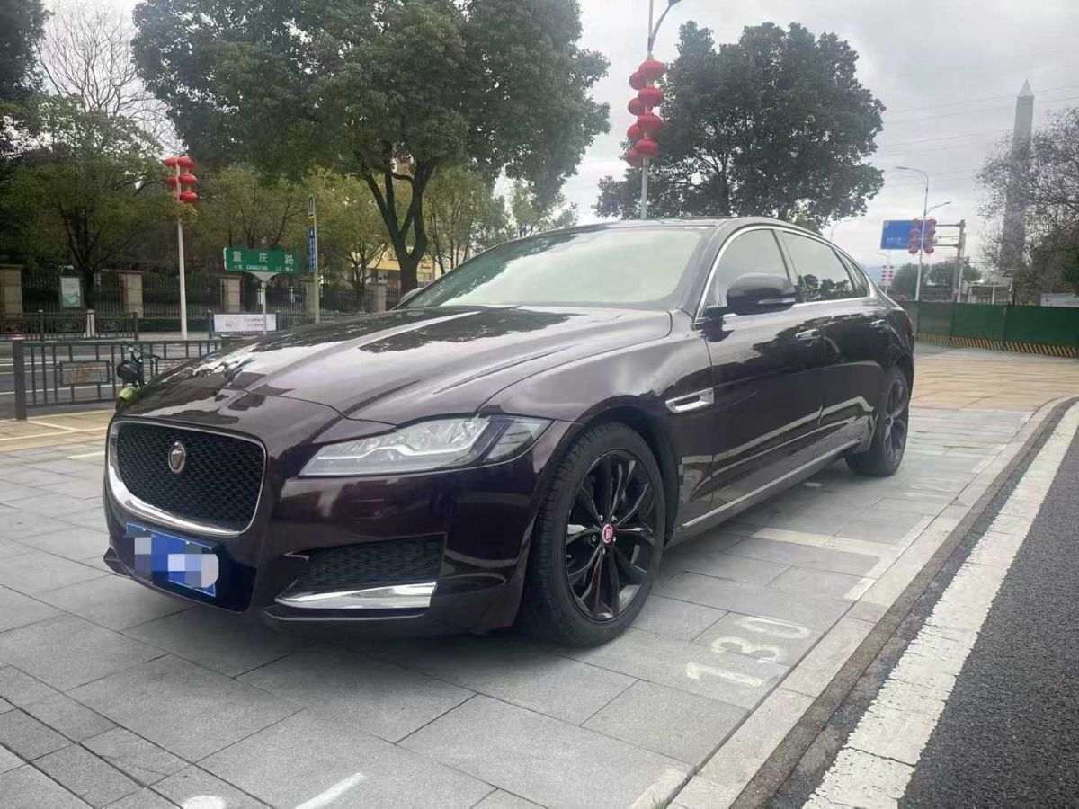 捷豹 XFL  2020款 XFL 2.0T P250 兩驅(qū)豪華版圖片
