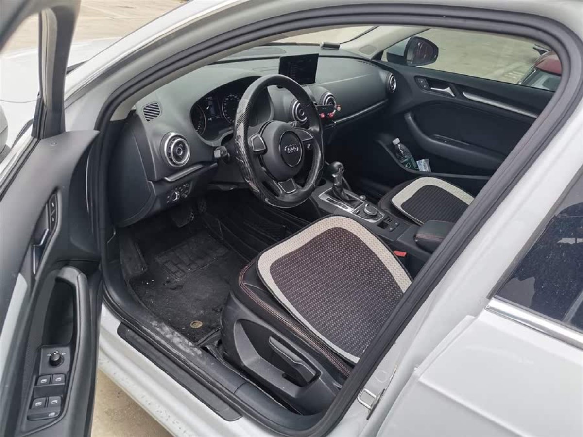 奧迪 奧迪A3  2016款 Sportback 35 TFSI 進(jìn)取型圖片
