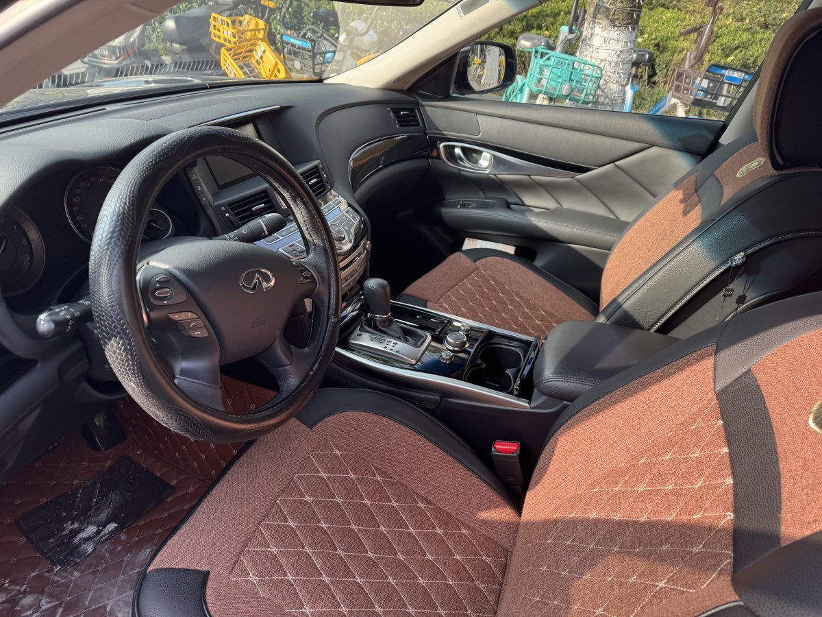 英菲尼迪 Q70  2019款 Q70L 2.0T 精英版圖片