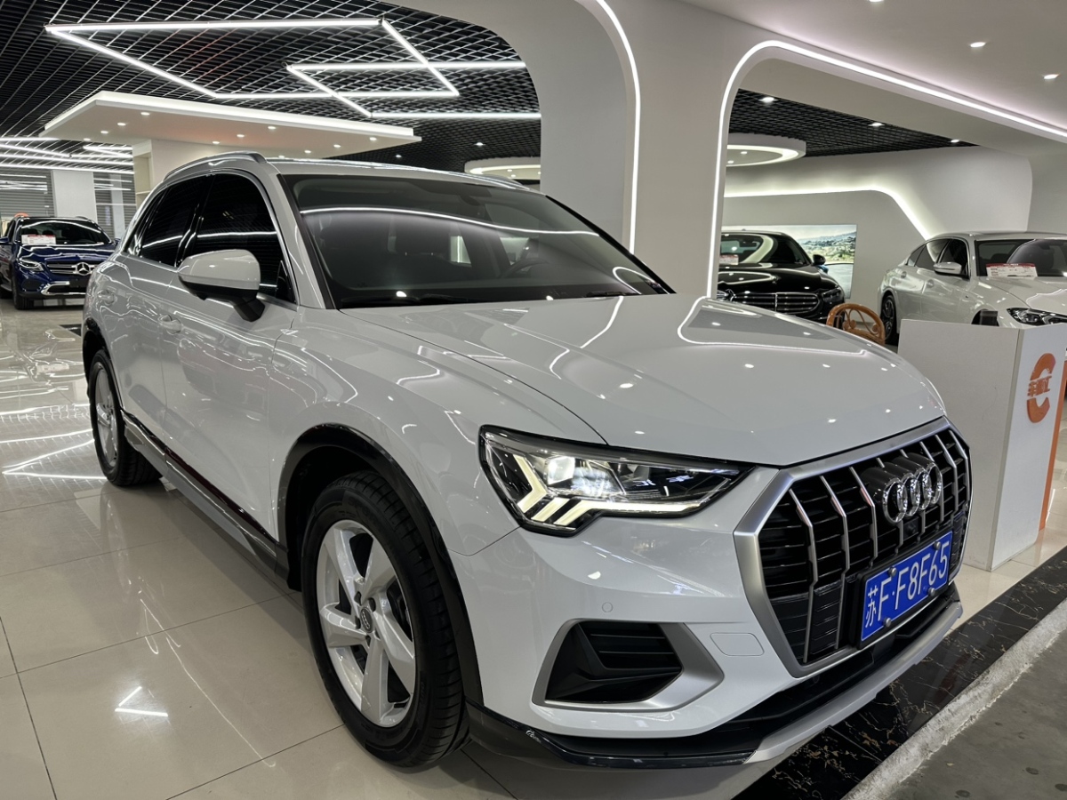 奧迪 奧迪Q3  2019款  35 TFSI 進(jìn)取動感型圖片