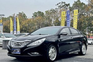 索纳塔 现代 2.0L 自动豪华版