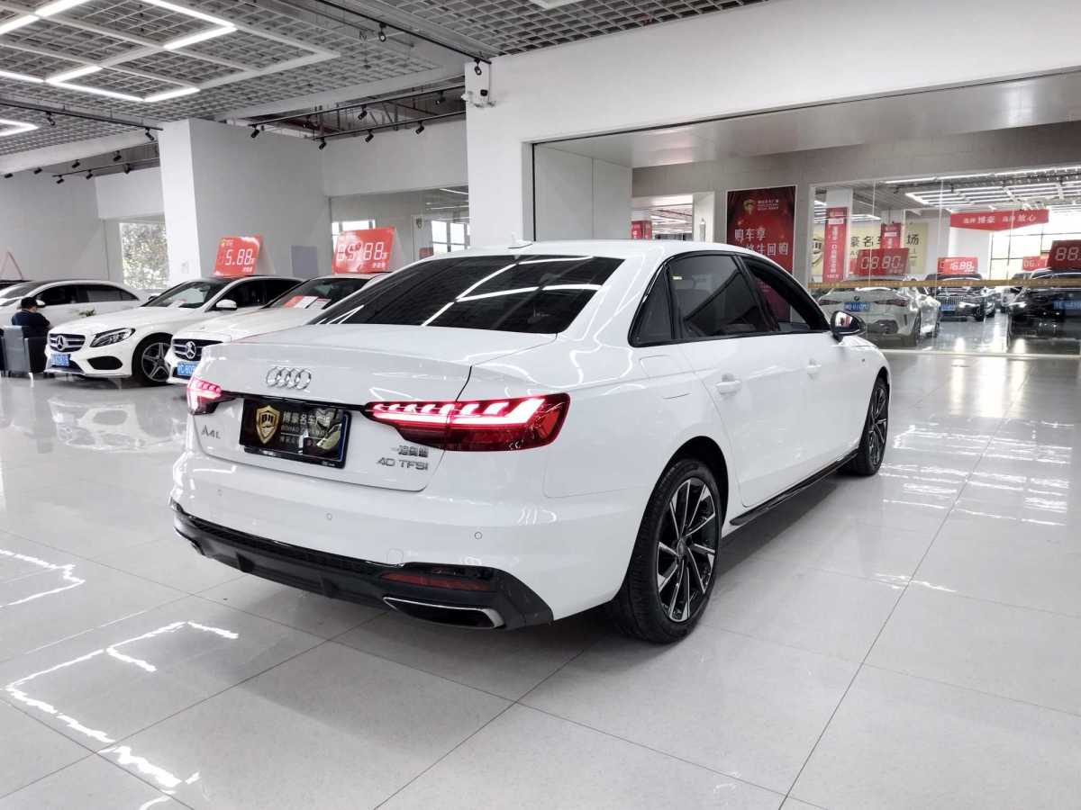 奥迪 奥迪A4L  2022款 40 TFSI 豪华动感型图片