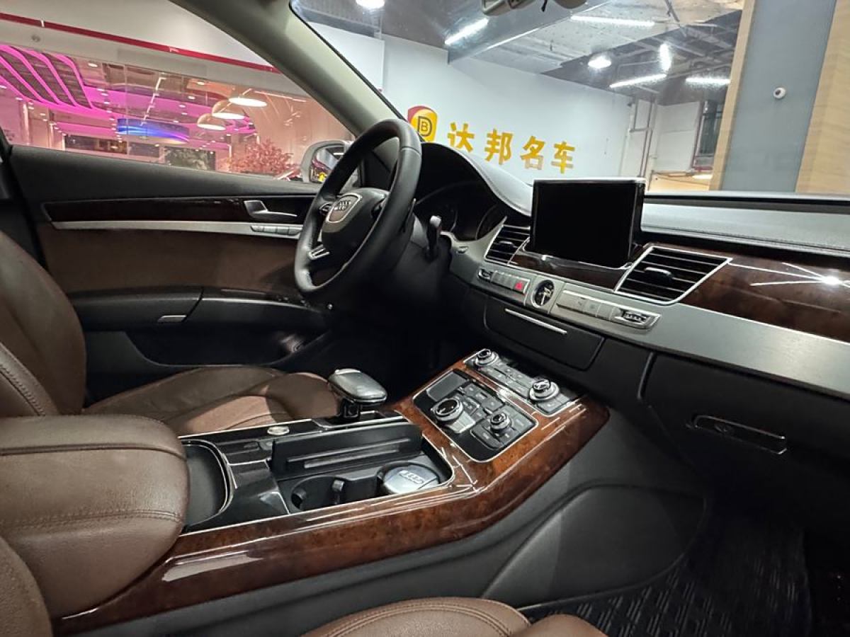 奧迪 奧迪A8  2012款 A8L 45 TFSI quattro豪華型圖片