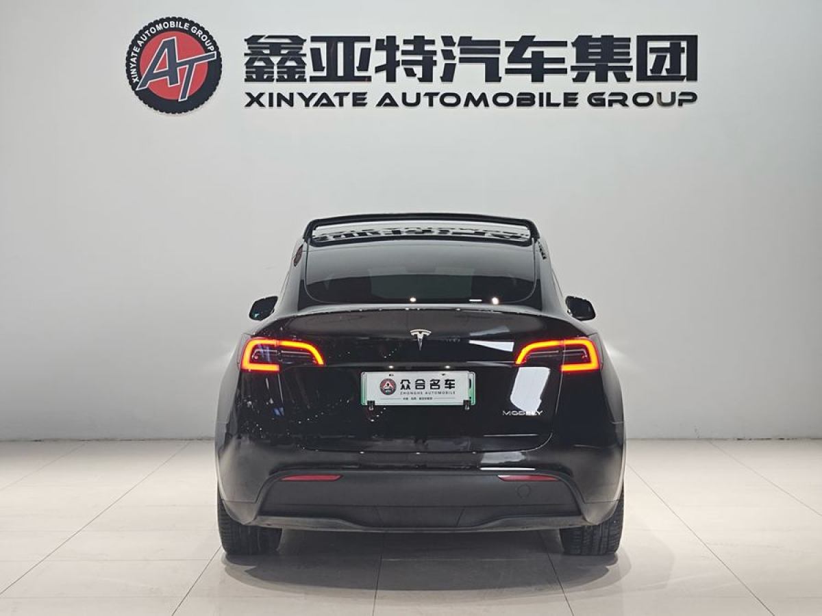 特斯拉 Model 3  2021款 改款 標(biāo)準(zhǔn)續(xù)航后驅(qū)升級版圖片