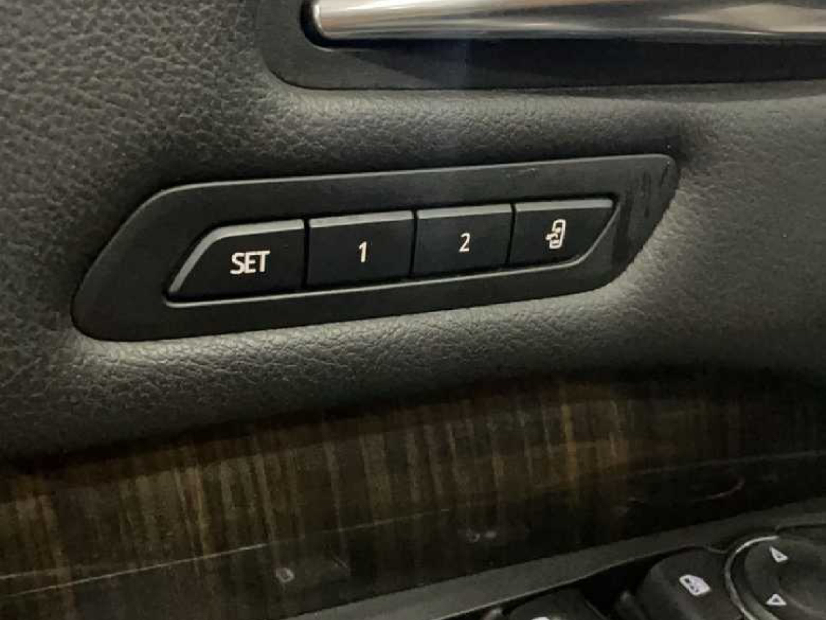 2019年04月凯迪拉克 XT4  2018款 28T 四驱铂金版