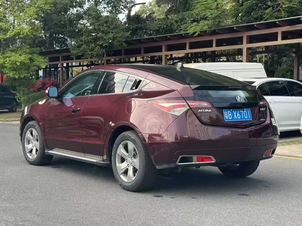 謳歌 ZDX 圖片