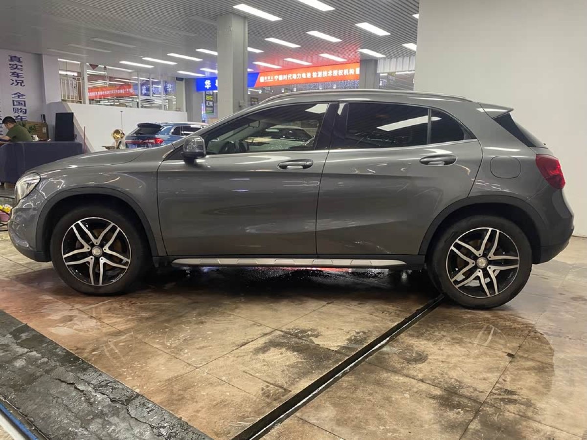 奔馳 奔馳GLA  2017款 GLA 220 4MATIC 時尚型圖片