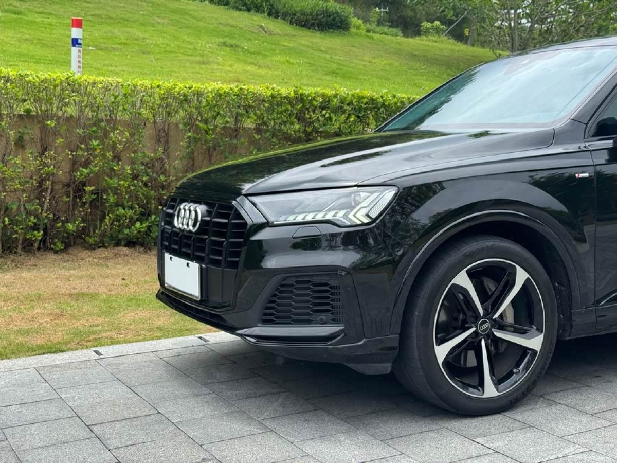 奧迪 奧迪Q7  2023款 55 TFSI quattro S line運(yùn)動(dòng)型圖片