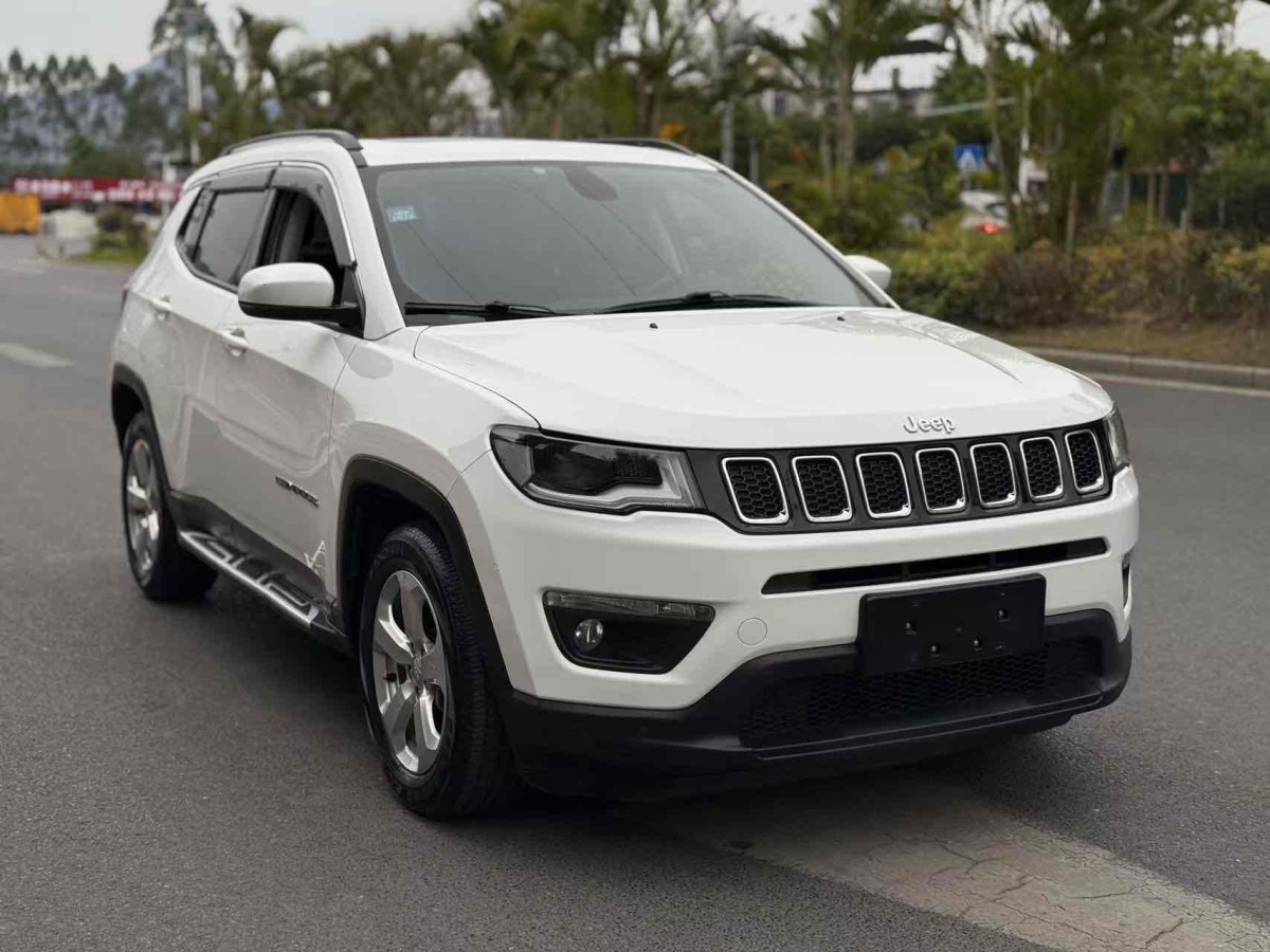 Jeep 指南者  2019款  200TS 自動優(yōu)享-互聯(lián)大屏版圖片