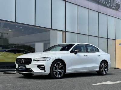 2023年7月 沃爾沃 S60L B5 智雅運(yùn)動版圖片