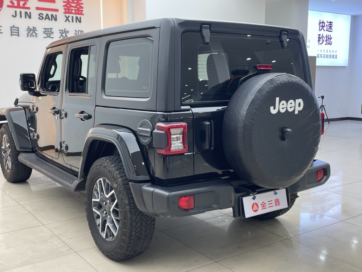 2023年9月Jeep 牧馬人  2024款 2.0T 撒哈拉四門版