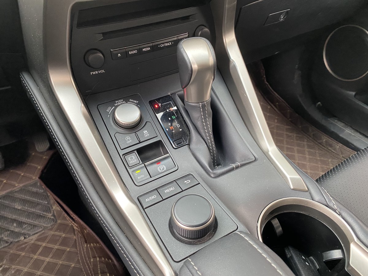 雷克萨斯 NX  2015款 200 前驱 锋行版图片