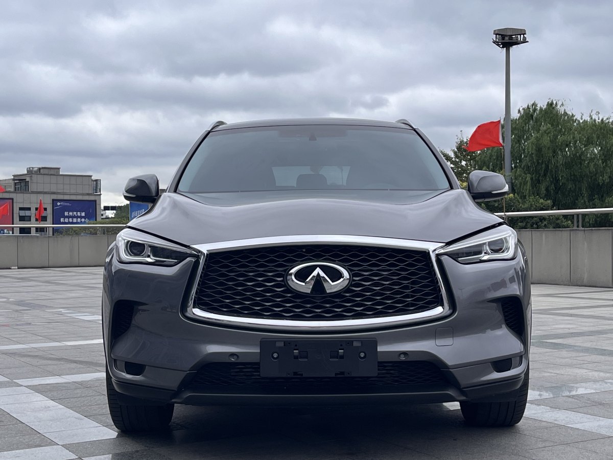 2021年1月英菲尼迪 QX50  2020款 改款 2.0T 兩驅(qū)時(shí)尚版