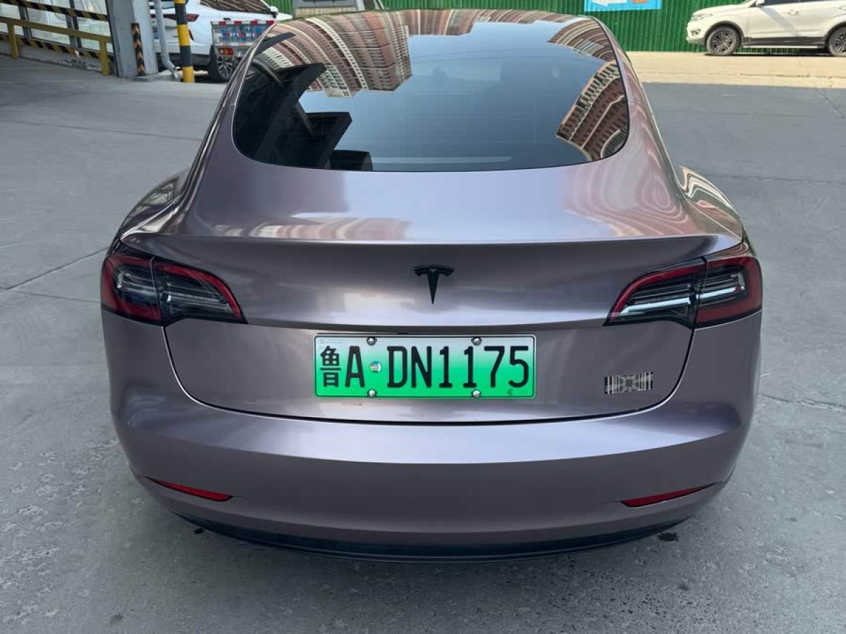 特斯拉 Model 3  2021款 改款 標(biāo)準(zhǔn)續(xù)航后驅(qū)升級版圖片