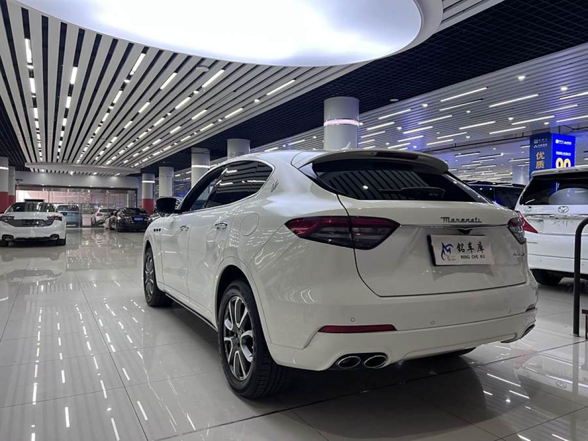 瑪莎拉蒂 Levante  2022款 2.0T GT鋒芒版圖片