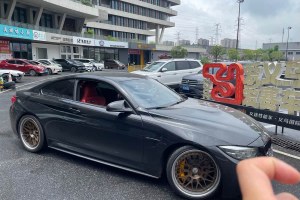 寶馬M4 寶馬 M4雙門轎跑車