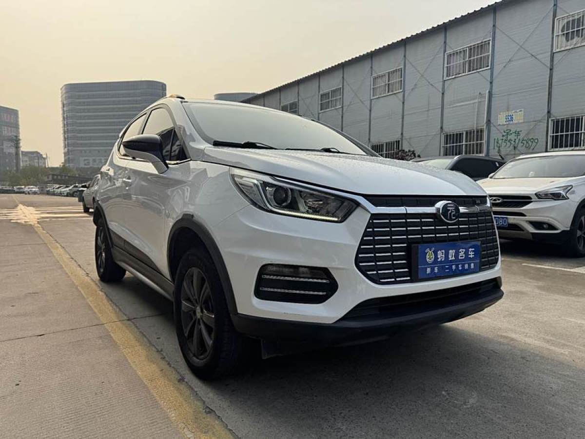 比亞迪 元新能源  2019款 EV360 智聯(lián)領(lǐng)尚型圖片