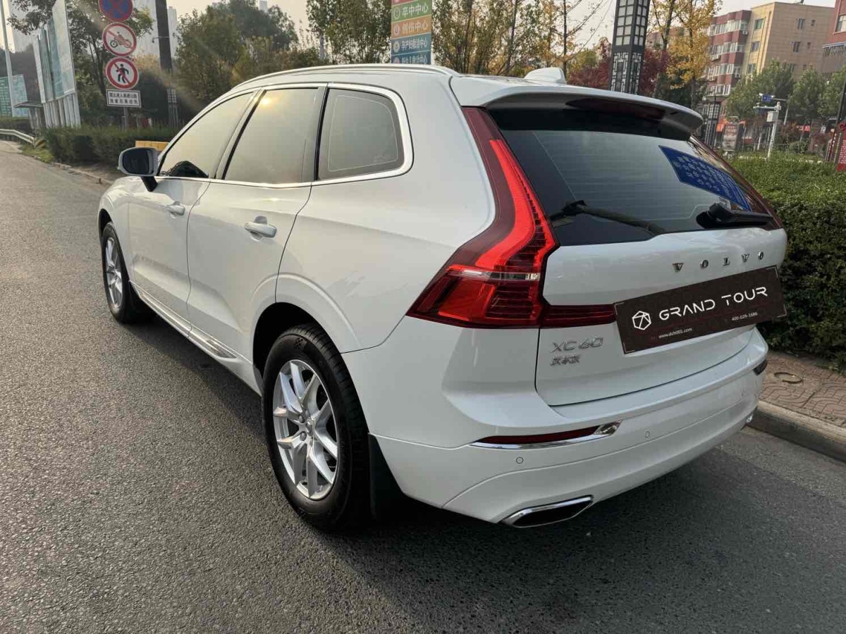 沃爾沃 XC60  2021款 T5 四驅智逸豪華版圖片