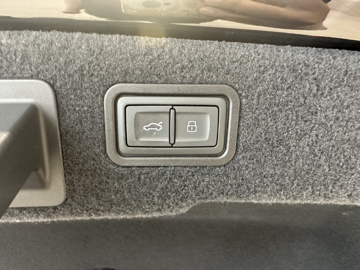 奧迪 奧迪A8  2022款 A8L 50 TFSI quattro 舒適型典藏版圖片