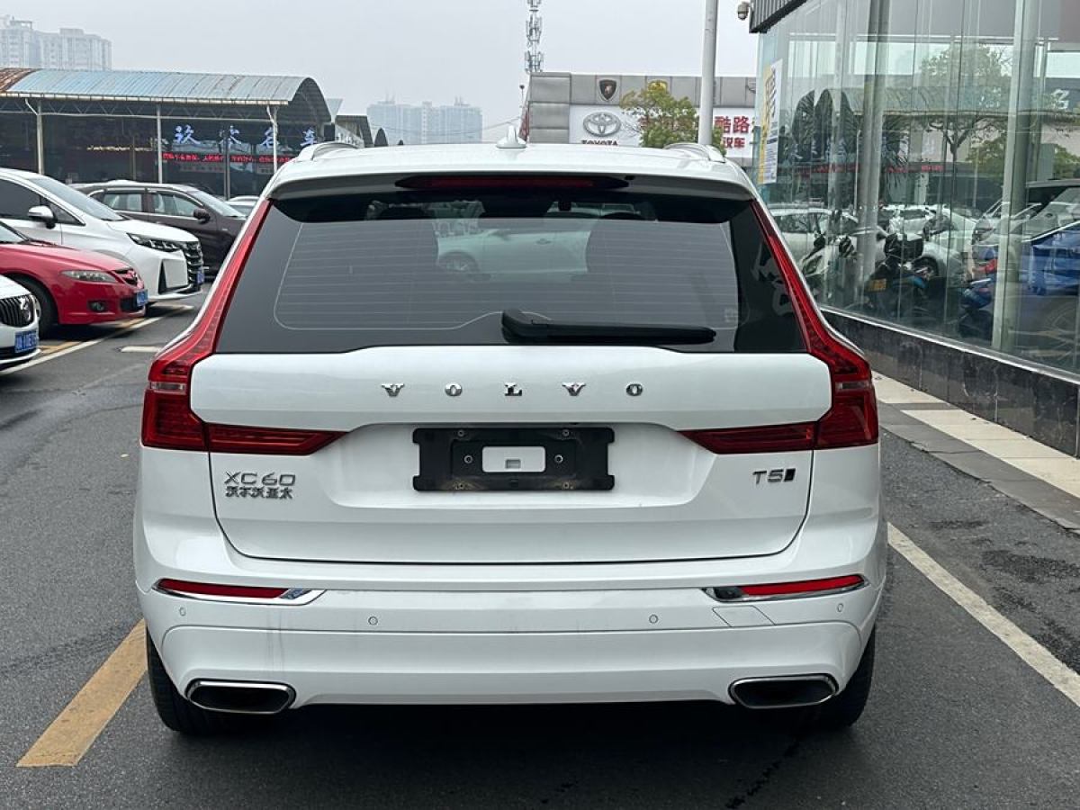 沃爾沃 XC60  2021款 T5 四驅智逸豪華版圖片