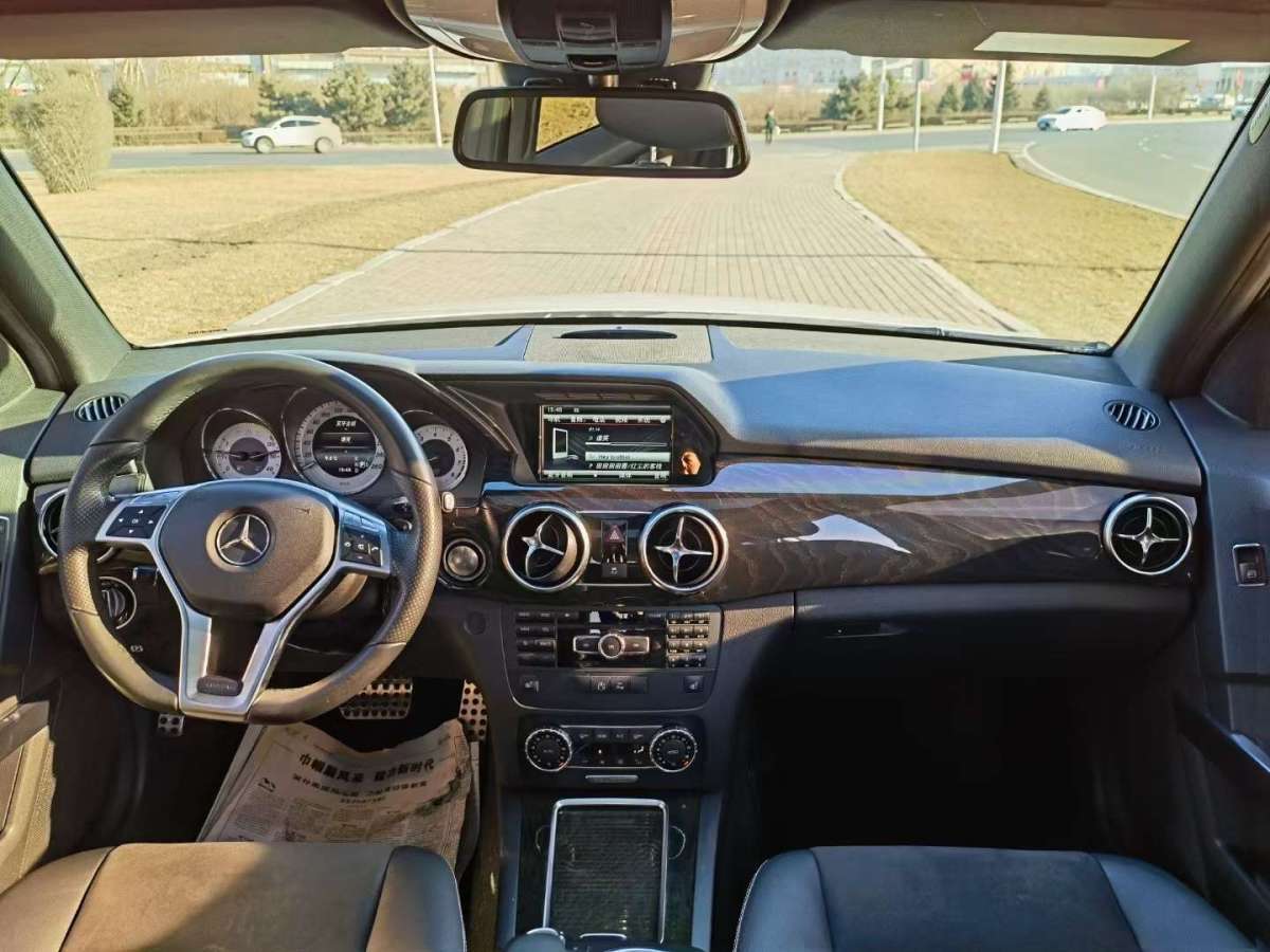 奔驰 奔驰GLK级  2015款 GLK 300 4MATIC 豪华型 极致版图片