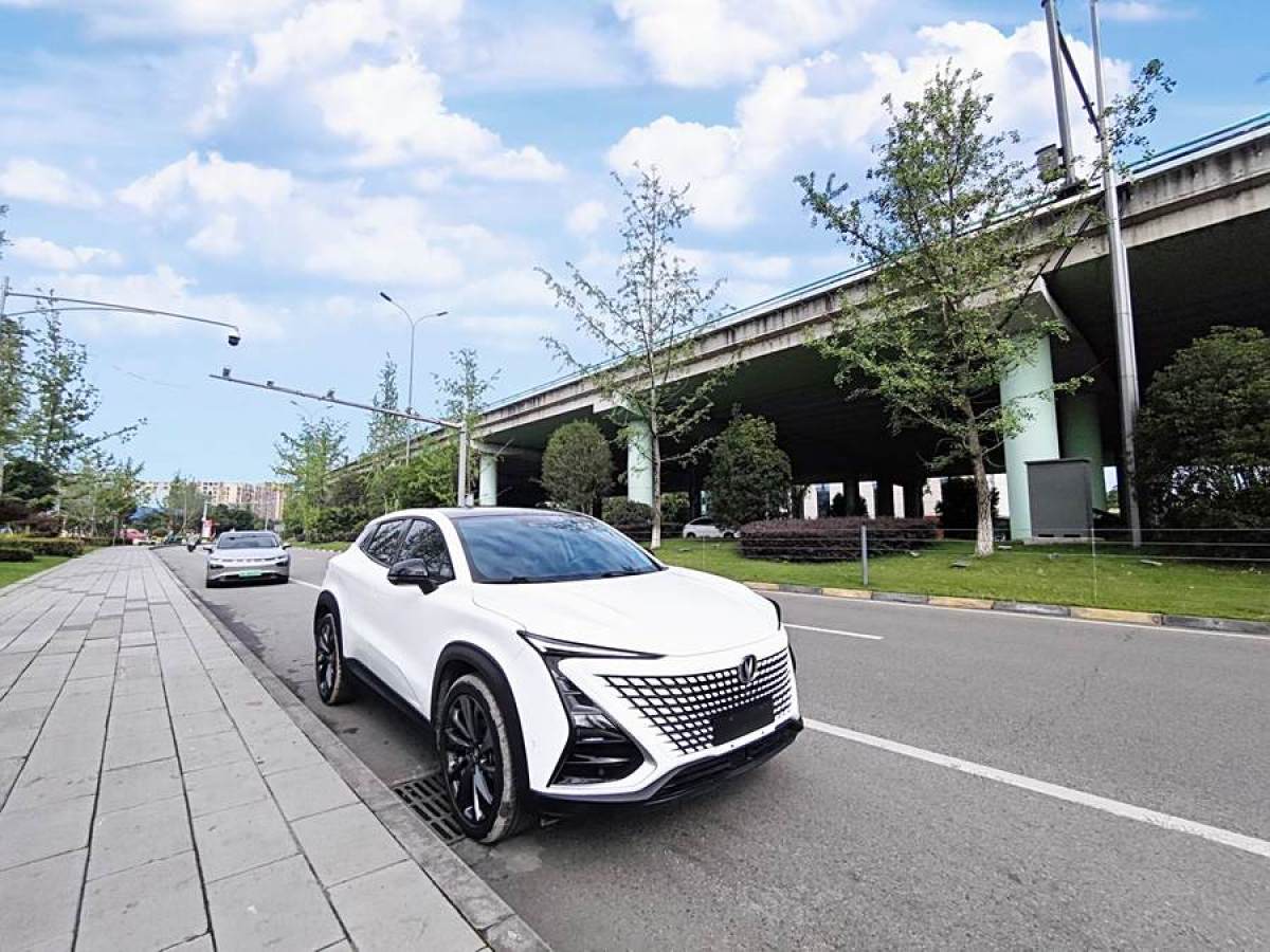 長(zhǎng)安 UNI-T  2021款 1.5T 卓越型圖片