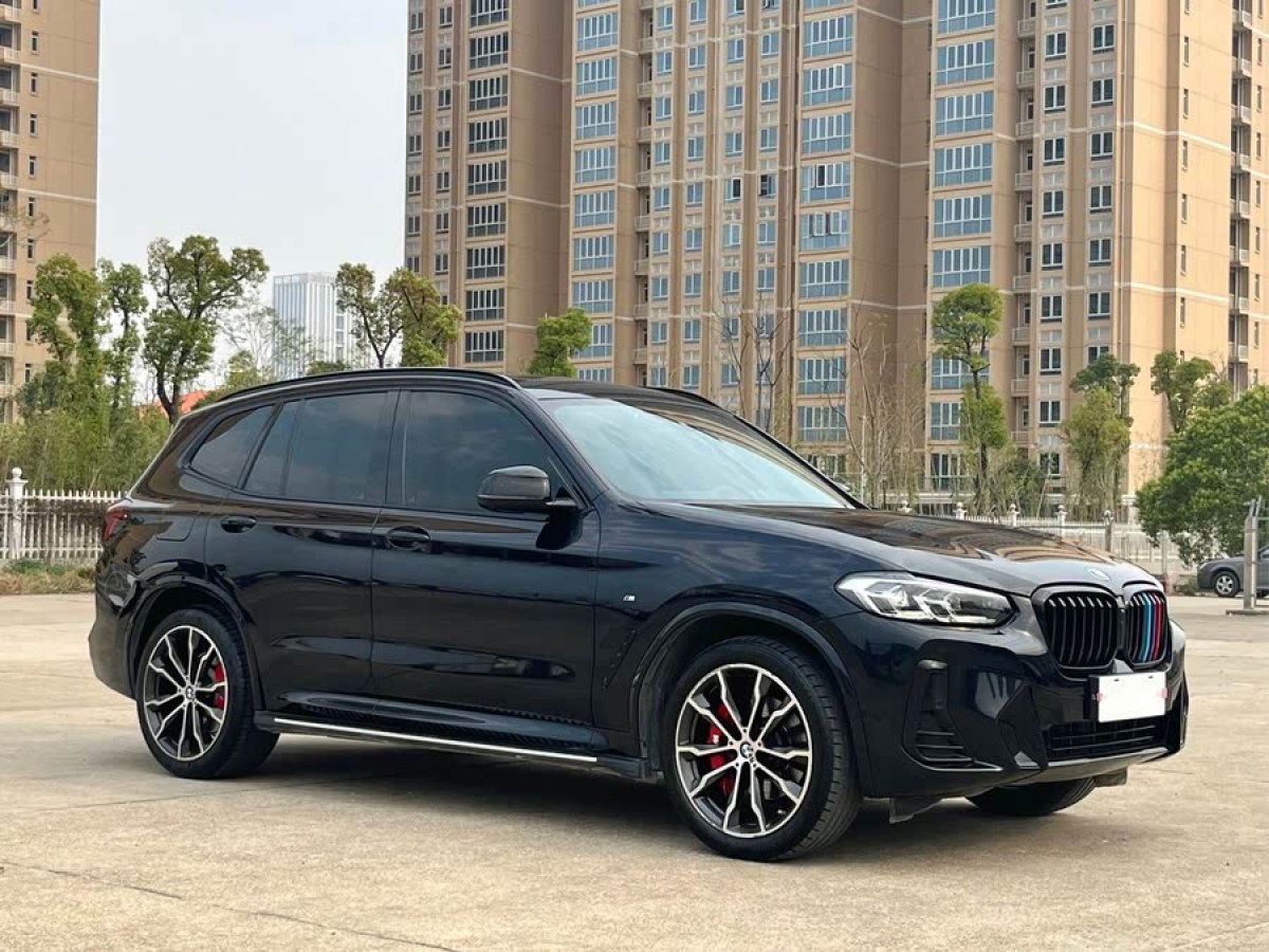 寶馬 寶馬X3  2022款 xDrive30i 領(lǐng)先型 M曜夜套裝圖片