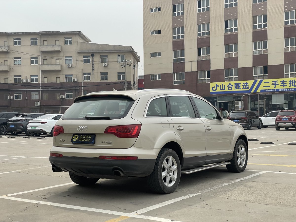 奧迪 奧迪Q7  2013款 35 TFSI 進(jìn)取型圖片