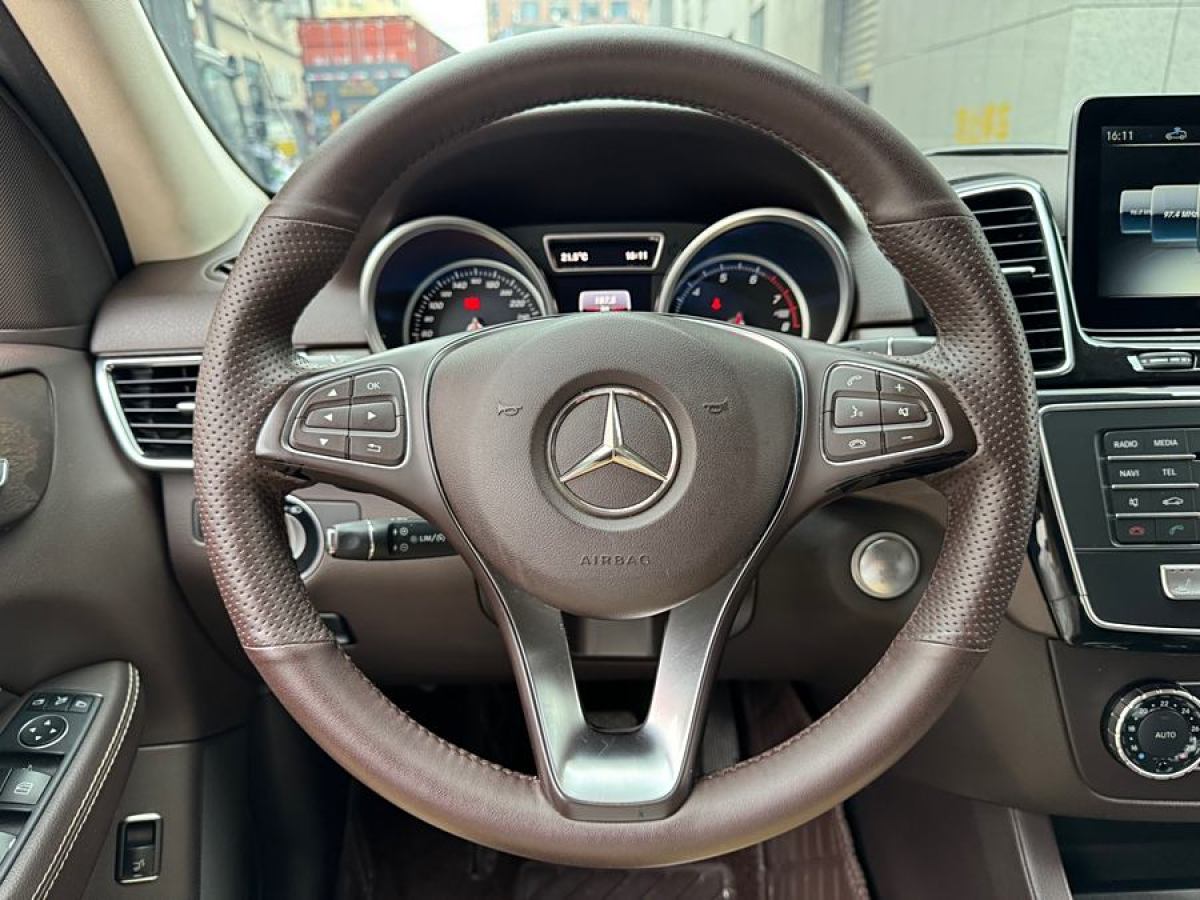 2017年4月奔馳 奔馳GLE  2017款 GLE 320 4MATIC 動(dòng)感型