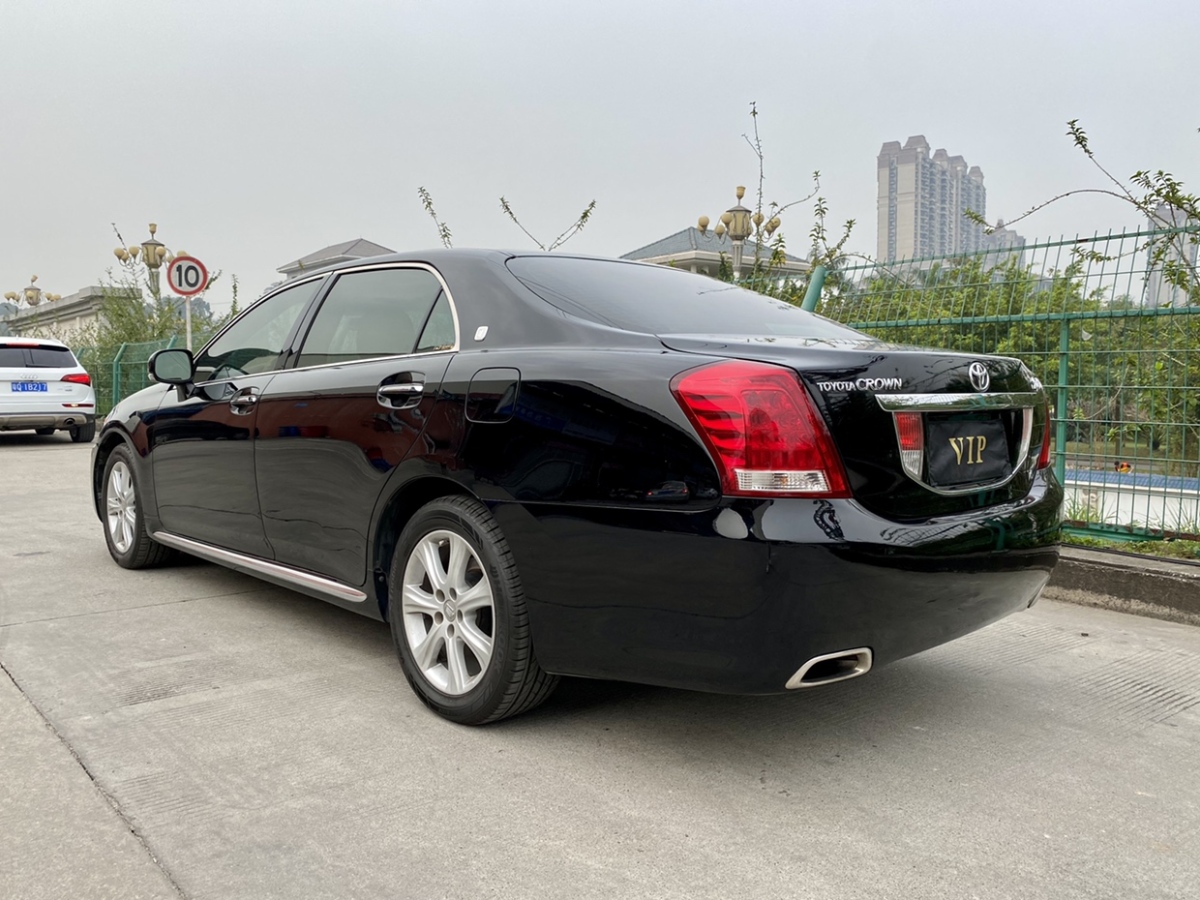 豐田 皇冠 2010款 3.0l royal saloon圖片