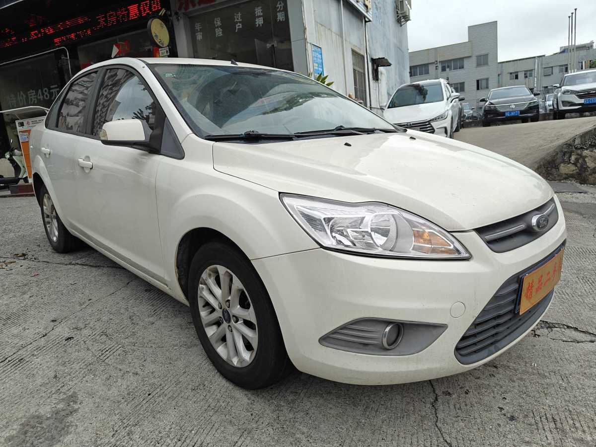 福特 ?？怂? 2013款 三廂經(jīng)典 1.8L 手動(dòng)時(shí)尚型圖片