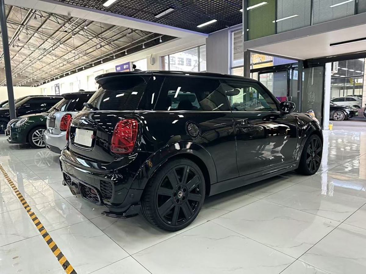 MINI MINI  2019款 2.0T COOPER S 經(jīng)典派圖片