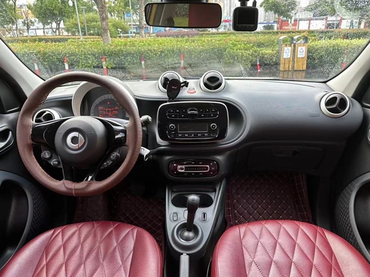 smart forfour  2016款 1.0L 52千瓦靈動(dòng)版圖片