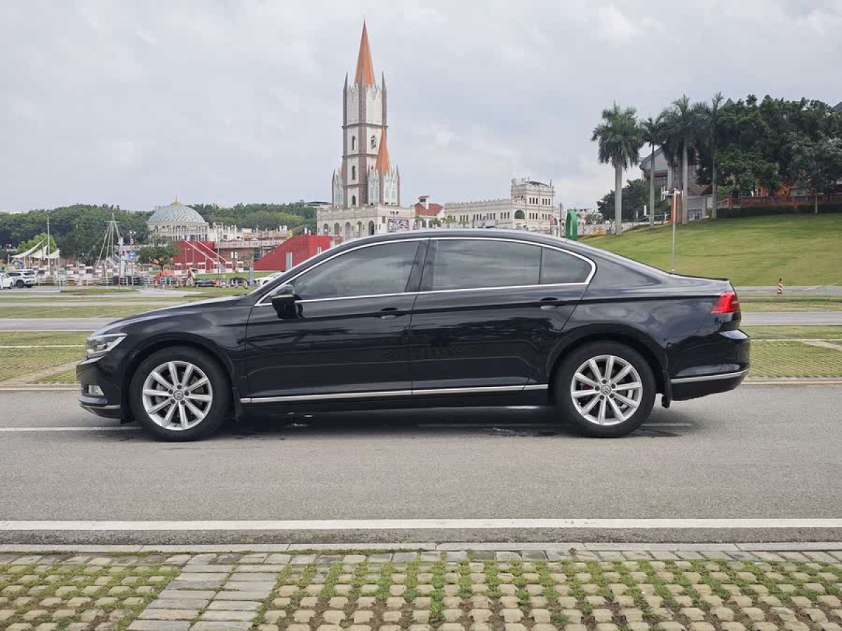 大眾 邁騰  2018款 330TSI DSG 領(lǐng)先型圖片