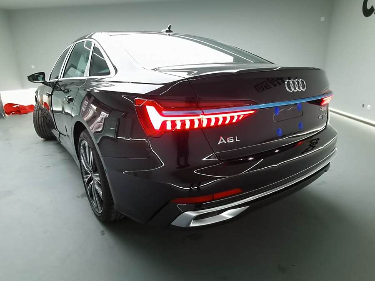 奧迪 奧迪A6L  2025款 45 TFSI quattro 臻選動(dòng)感型圖片