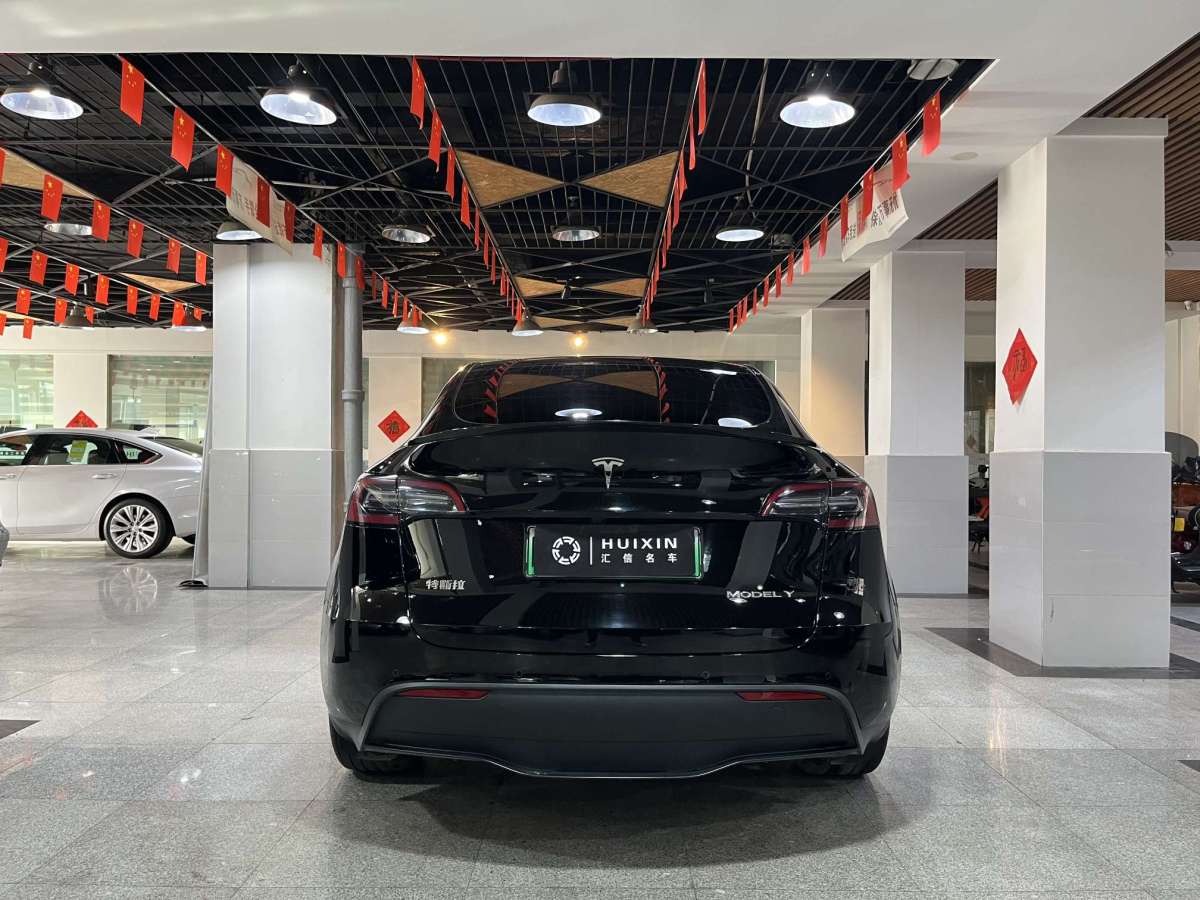 特斯拉 Model Y  2023款 后輪驅(qū)動(dòng)版圖片