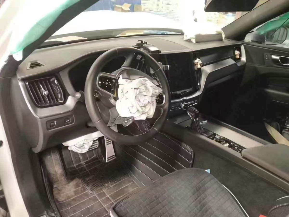 沃爾沃 XC60  2018款 T5 四驅智逸版圖片